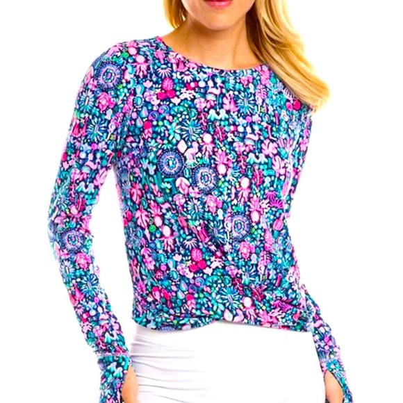 Lilly Pulitzer Tops - Lilly Pulitzer Oden Top w/thumbholes
